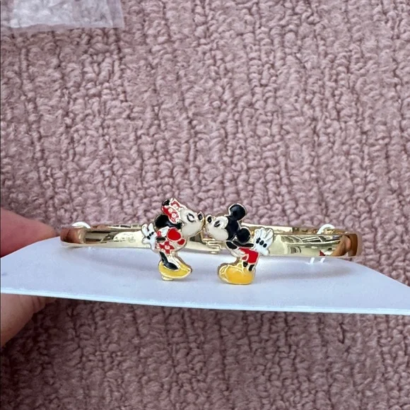 NWT Bauble Bar Disney Mickey & Minnie Mouse Kissing Cuff Bracelet - Picture 8 of 9